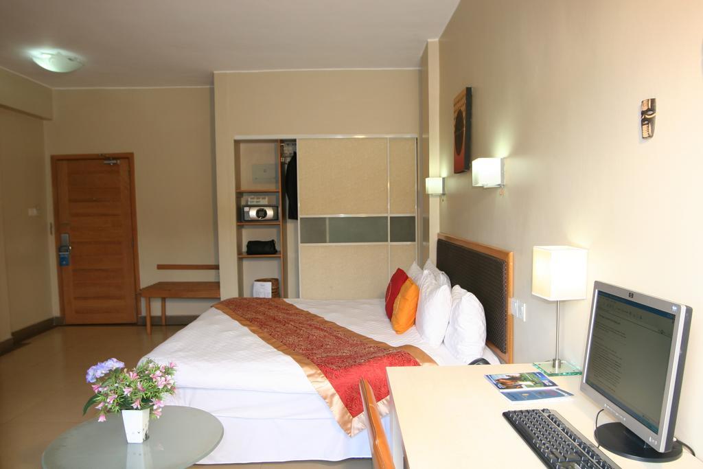 Metropole Hotel Kampala Exteriér fotografie