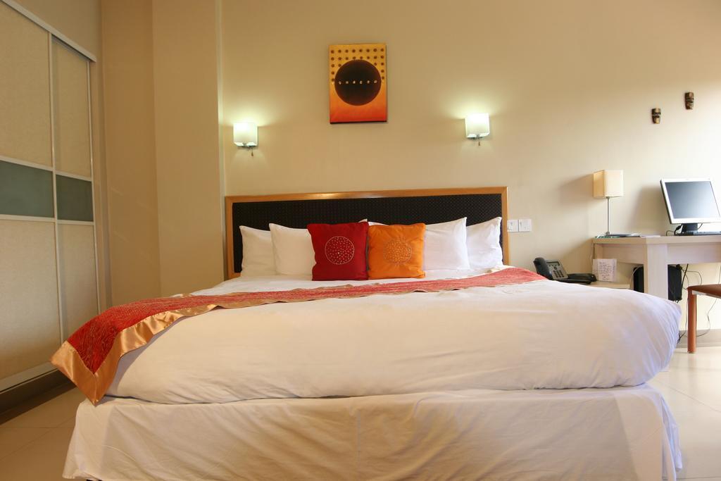 Metropole Hotel Kampala Exteriér fotografie