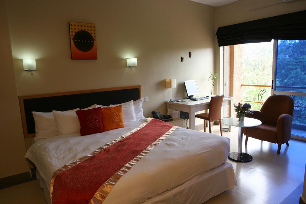 Metropole Hotel Kampala Exteriér fotografie